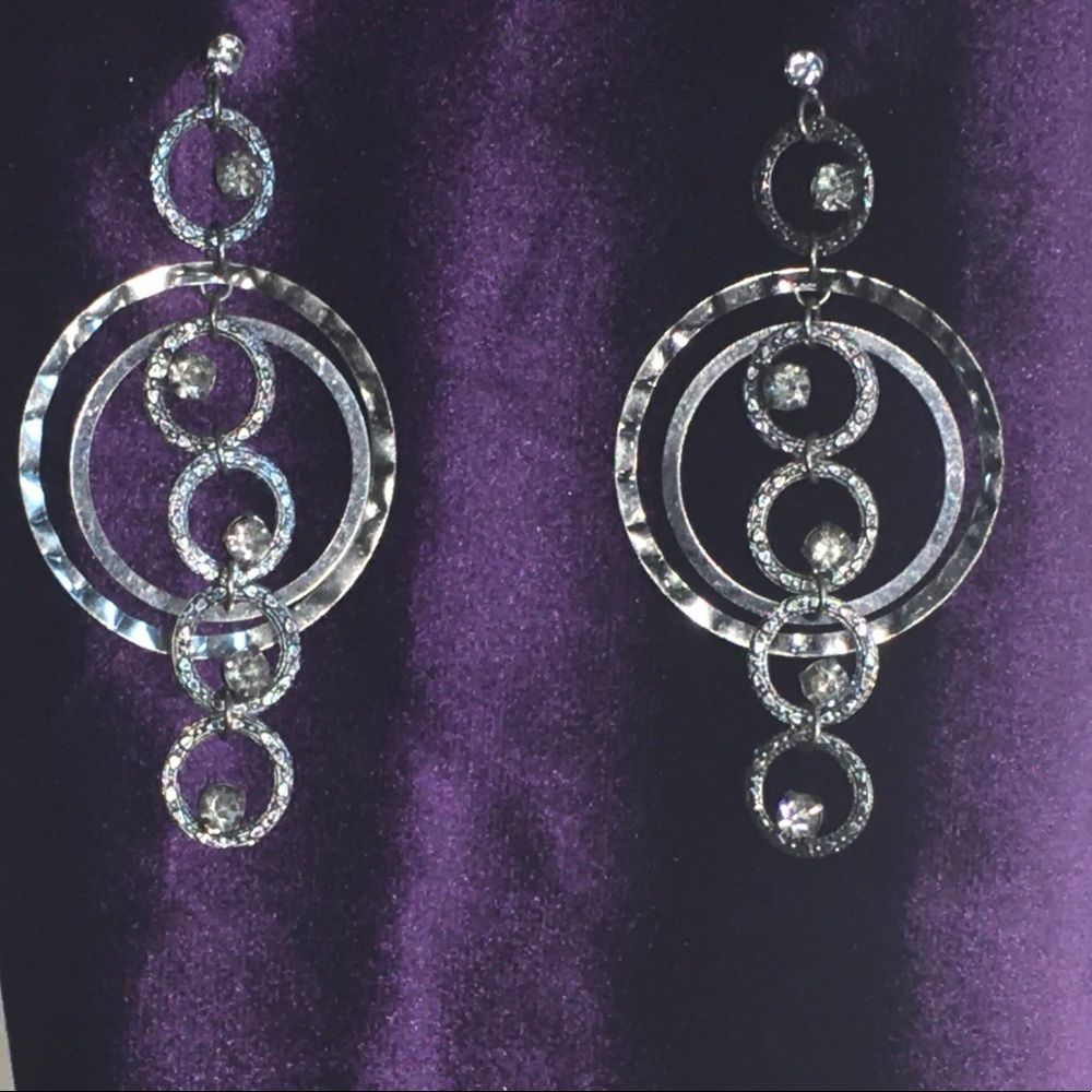 Silver circle dangle earrings